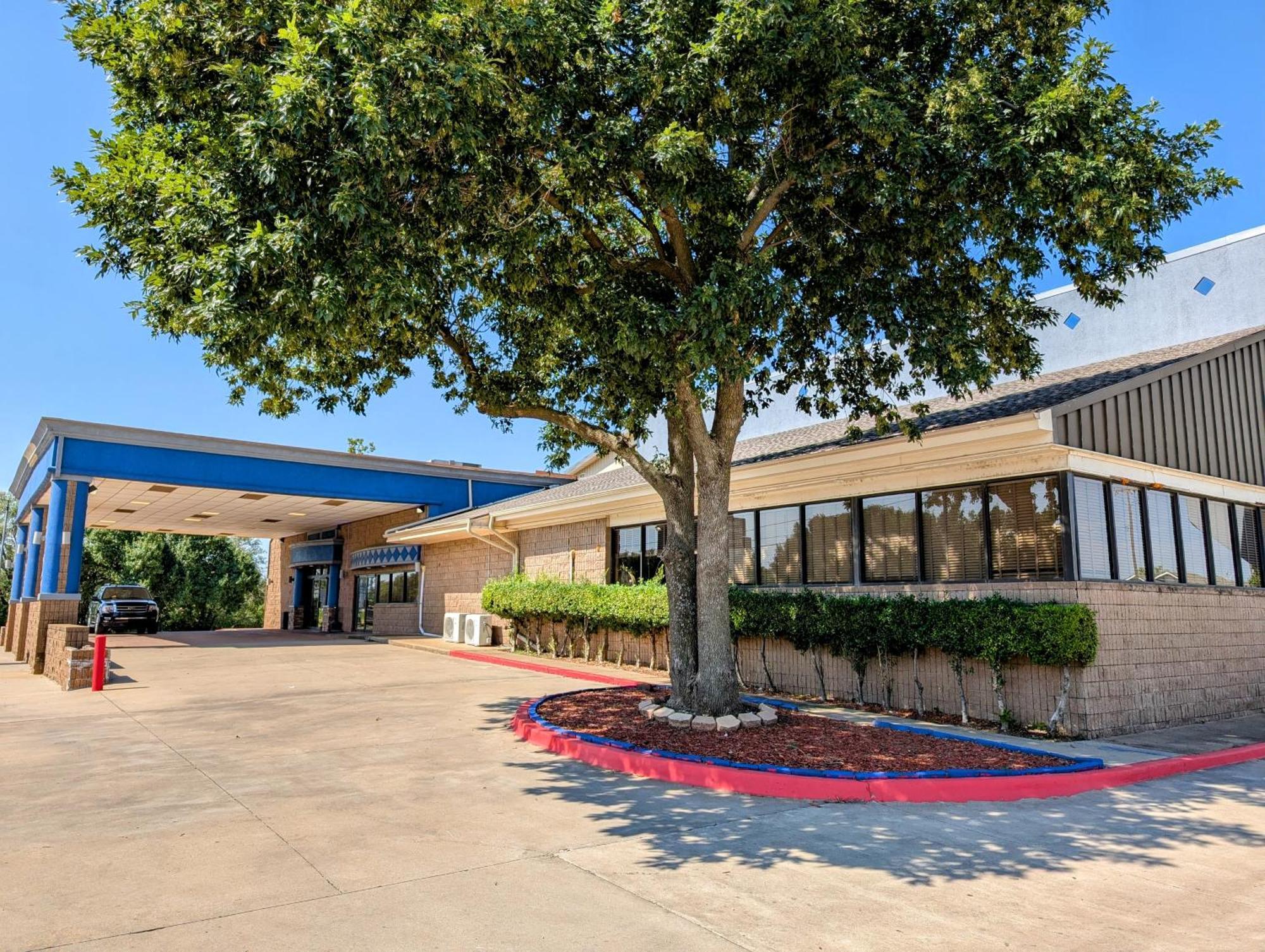 Travelodge By Wyndham Enid Exterior photo